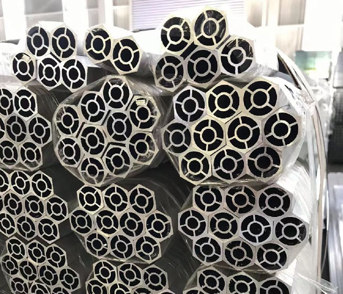 鋁合金型材氧化鋁U型槽表面加工
